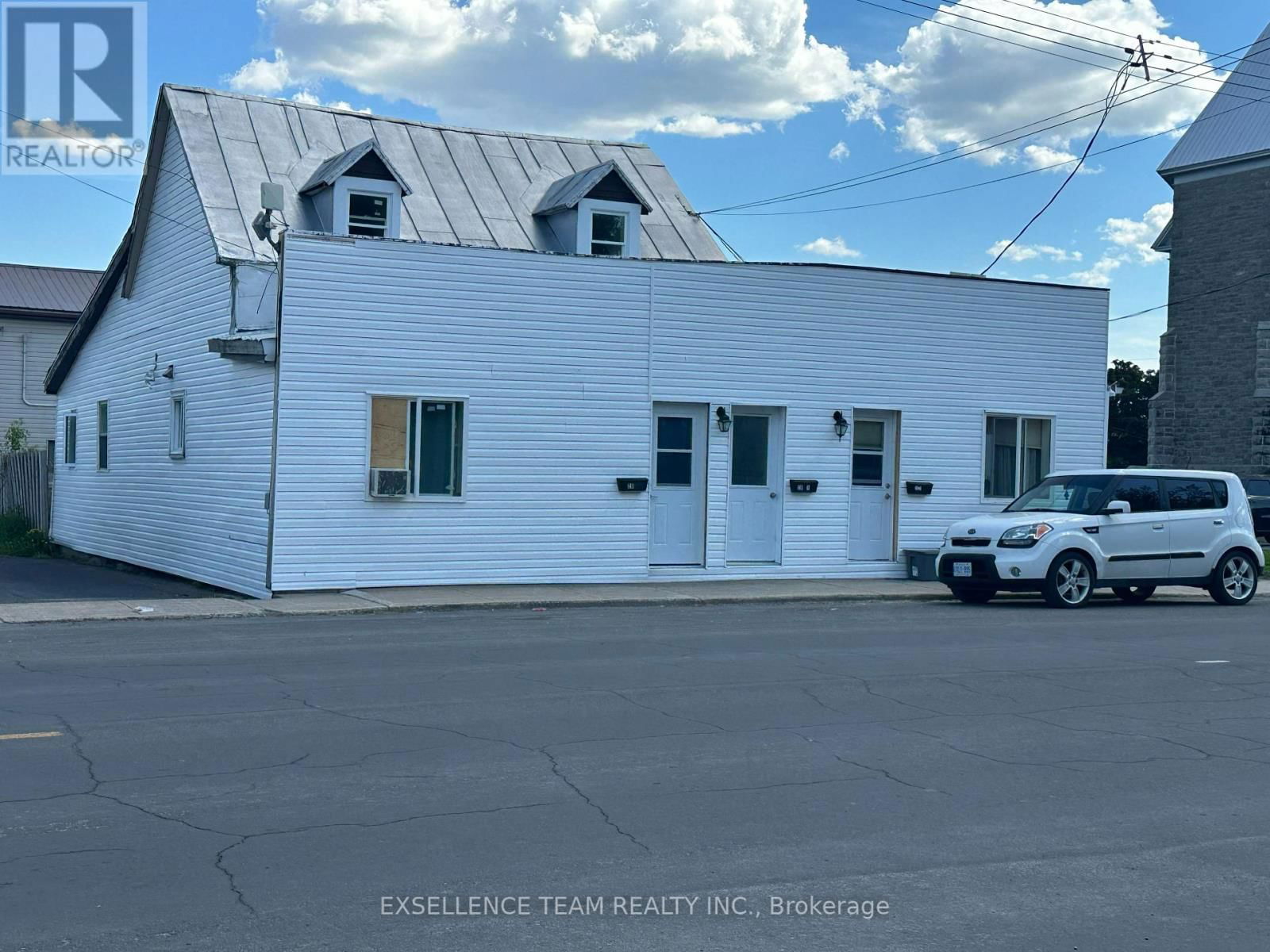 28 LOCHIEL STREET Image 1