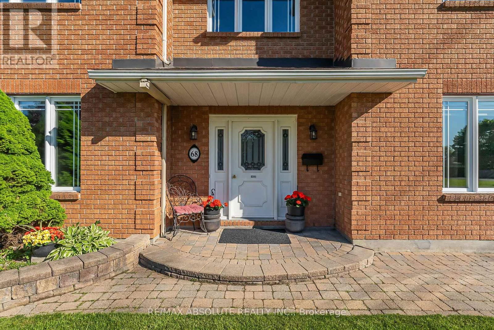 68 ST CLAIRE AVENUE Image 3