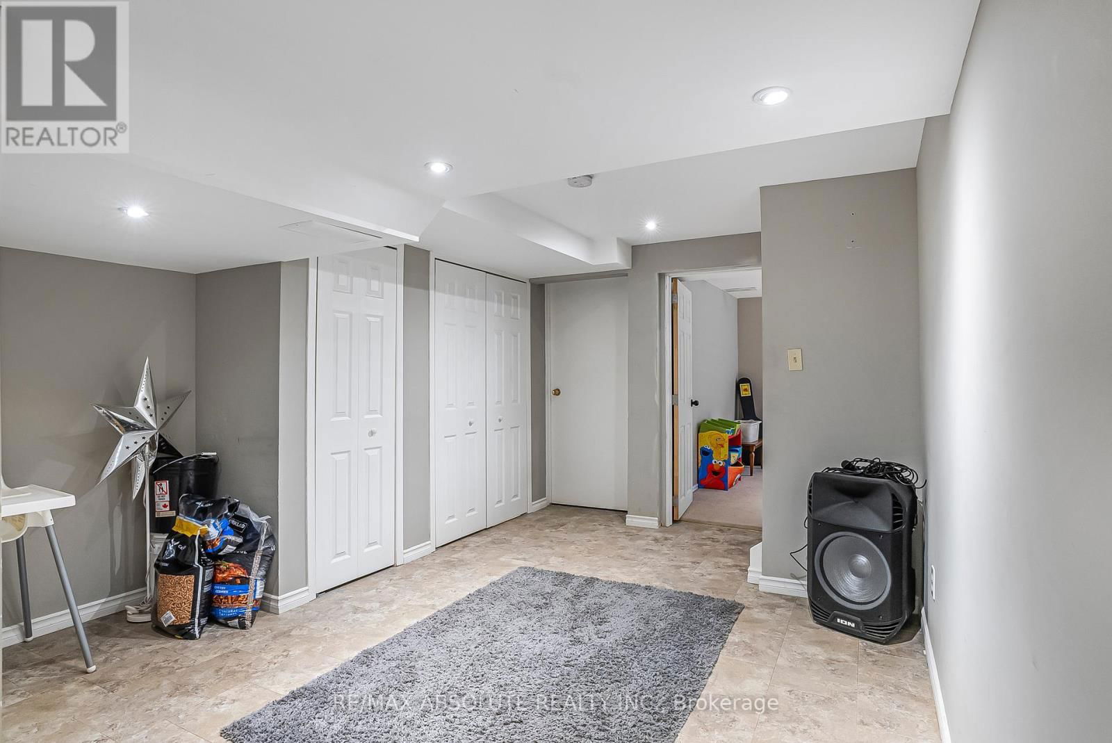 68 ST CLAIRE AVENUE Image 38