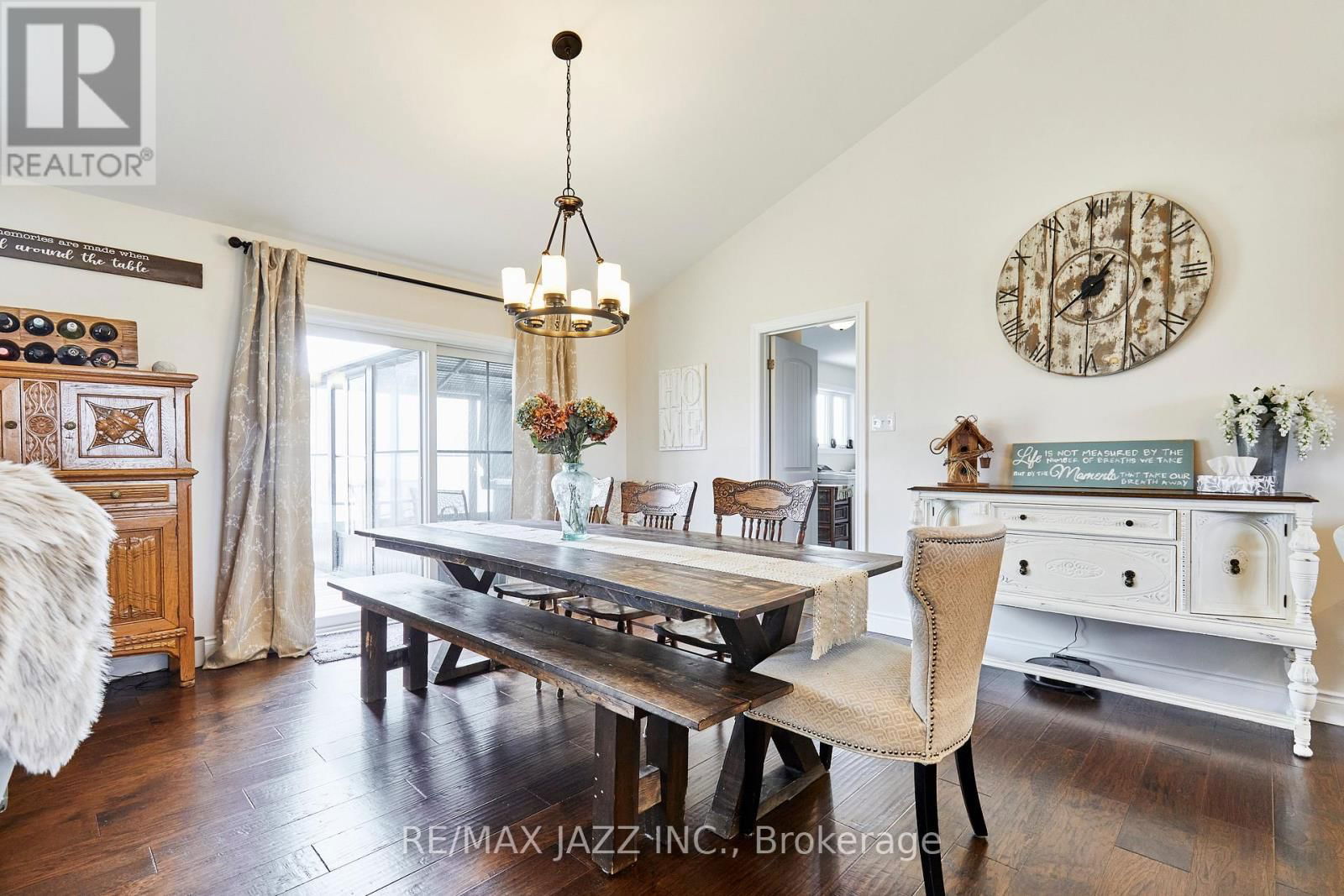 137 SHARPE LINE Image 12