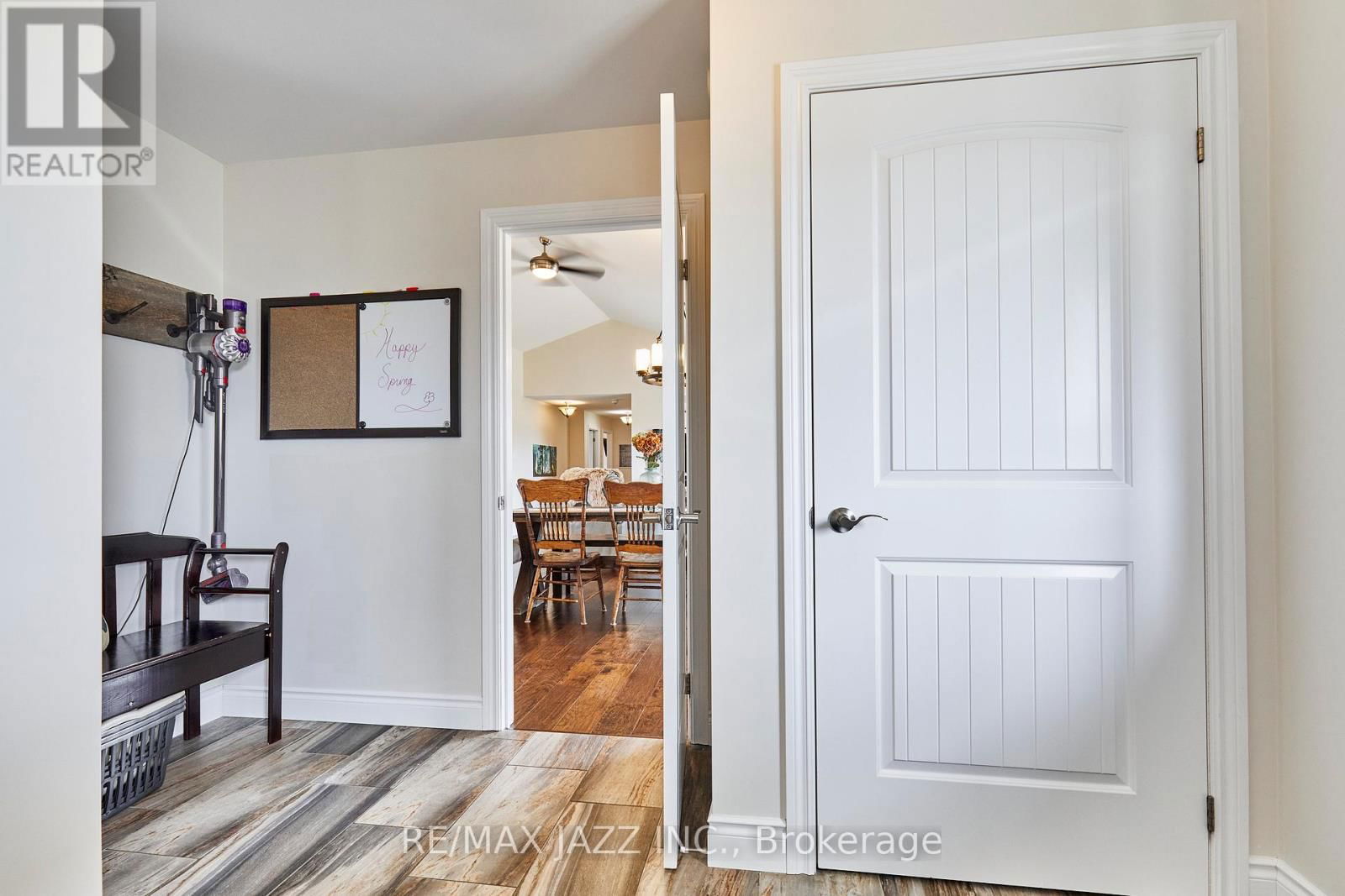 137 SHARPE LINE Image 32
