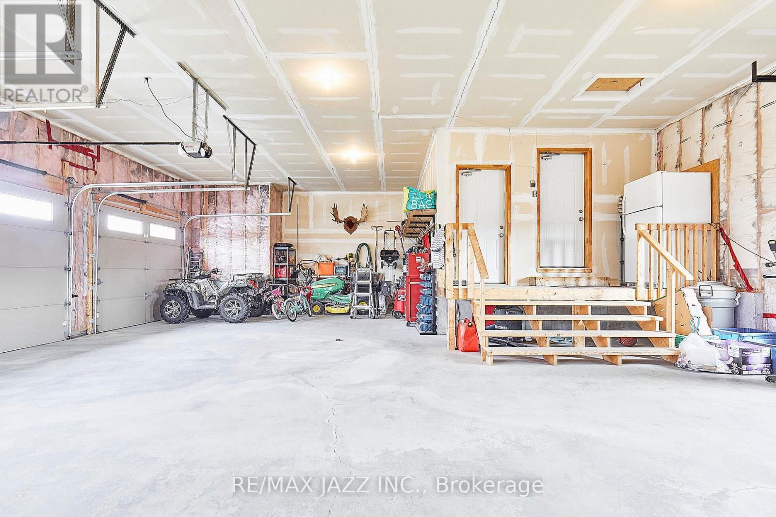 137 SHARPE LINE Image 41