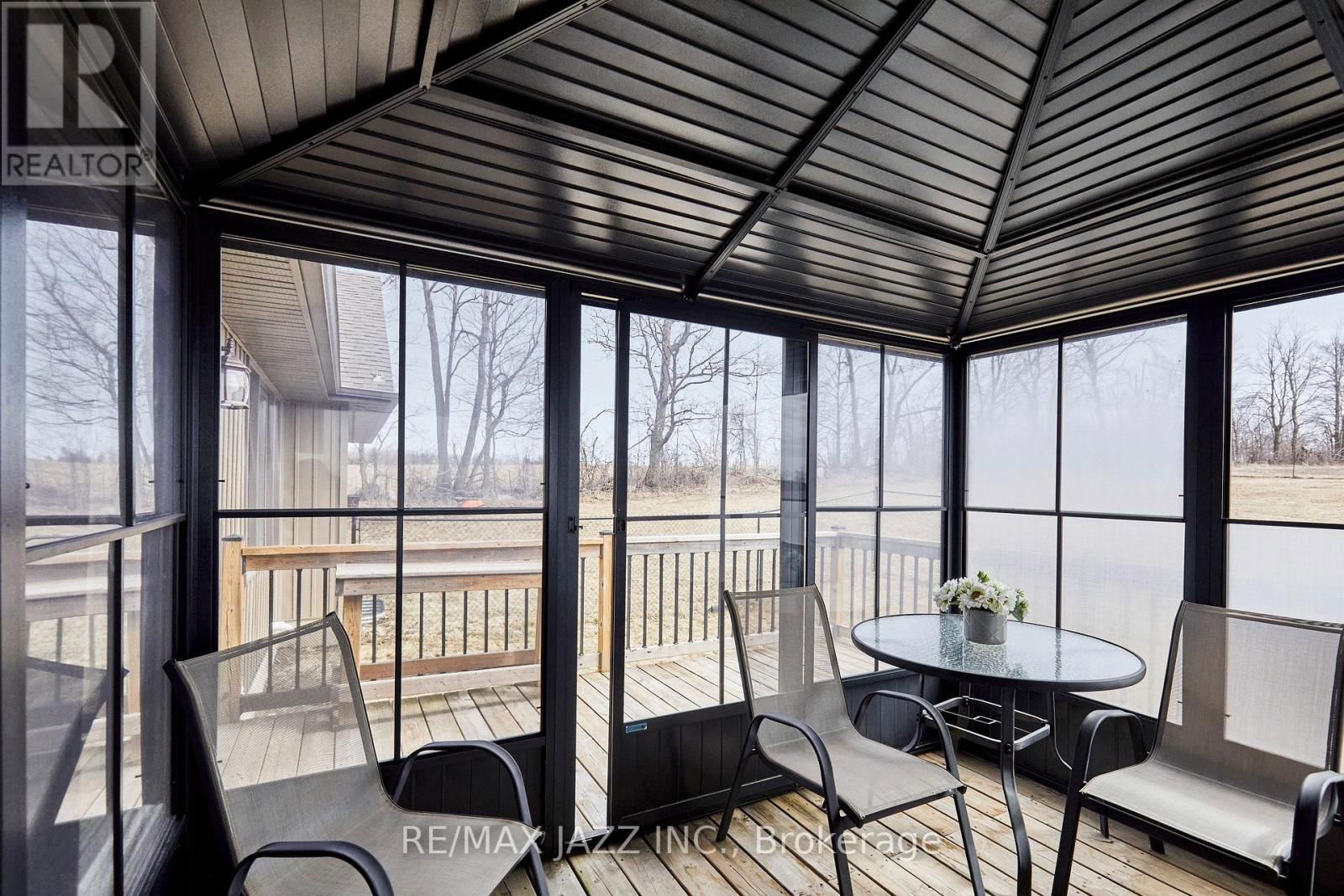 137 SHARPE LINE Image 45