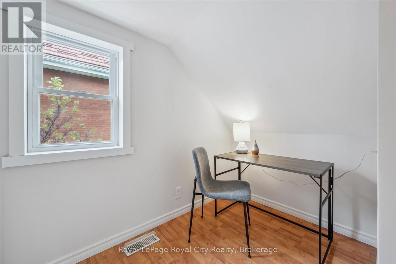 40 ALMA STREET SOUTH Image 16
