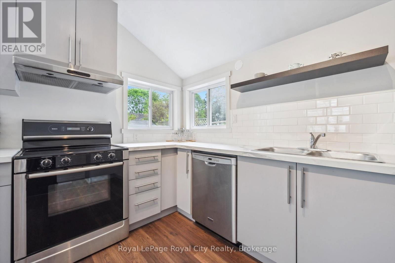40 ALMA STREET SOUTH Image 7
