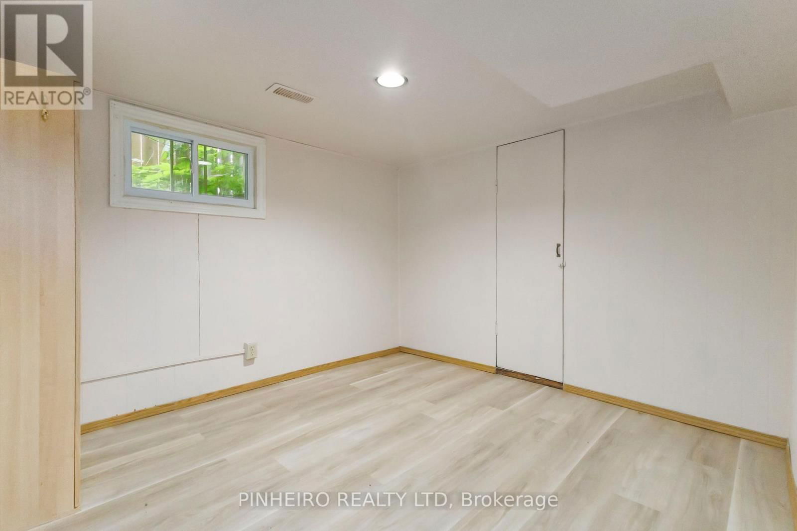 1116 TRAFALGAR STREET Image 13