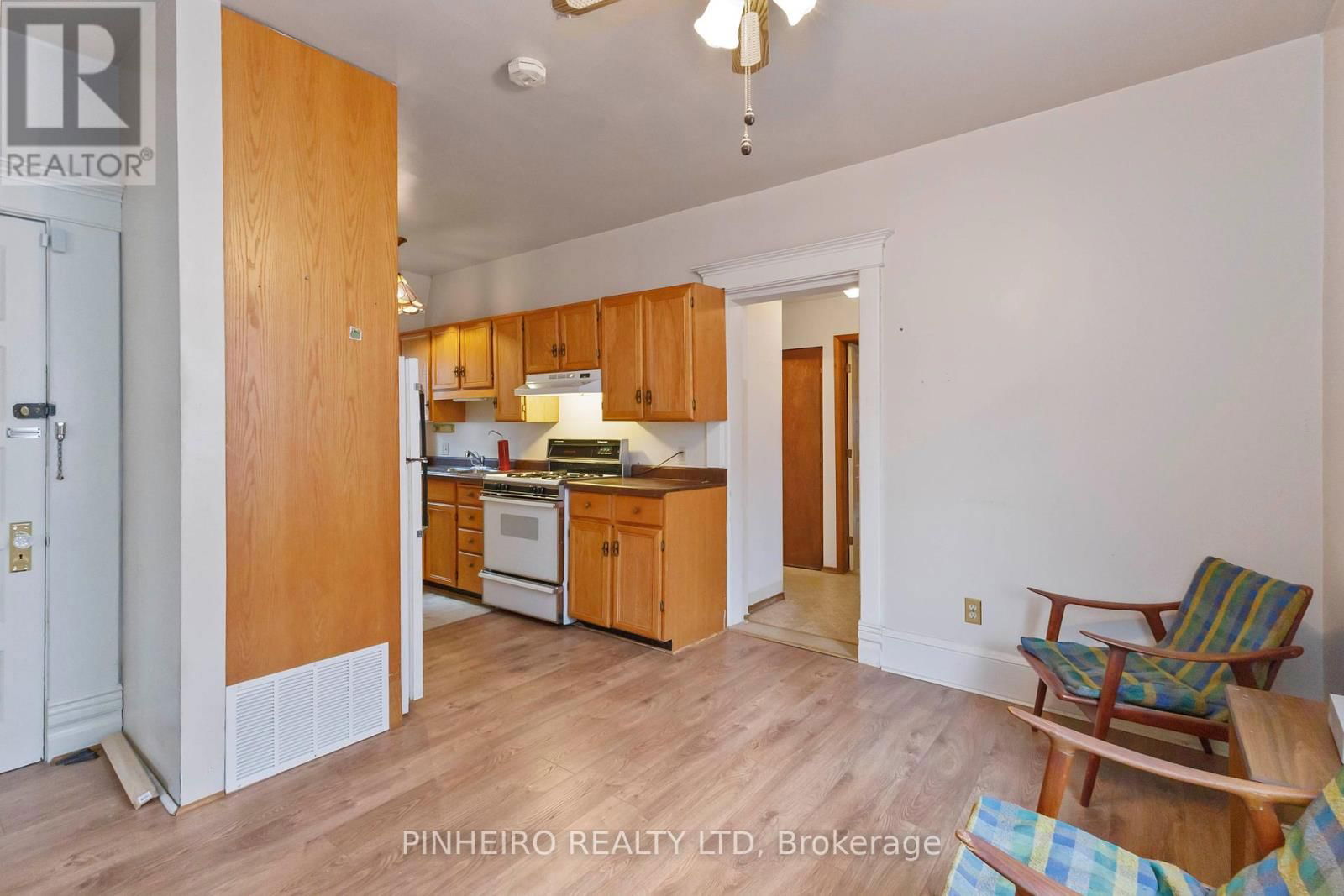 1116 TRAFALGAR STREET Image 7