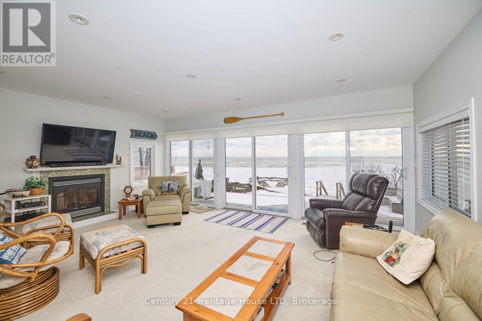 2901 VIMY ROAD Image 13