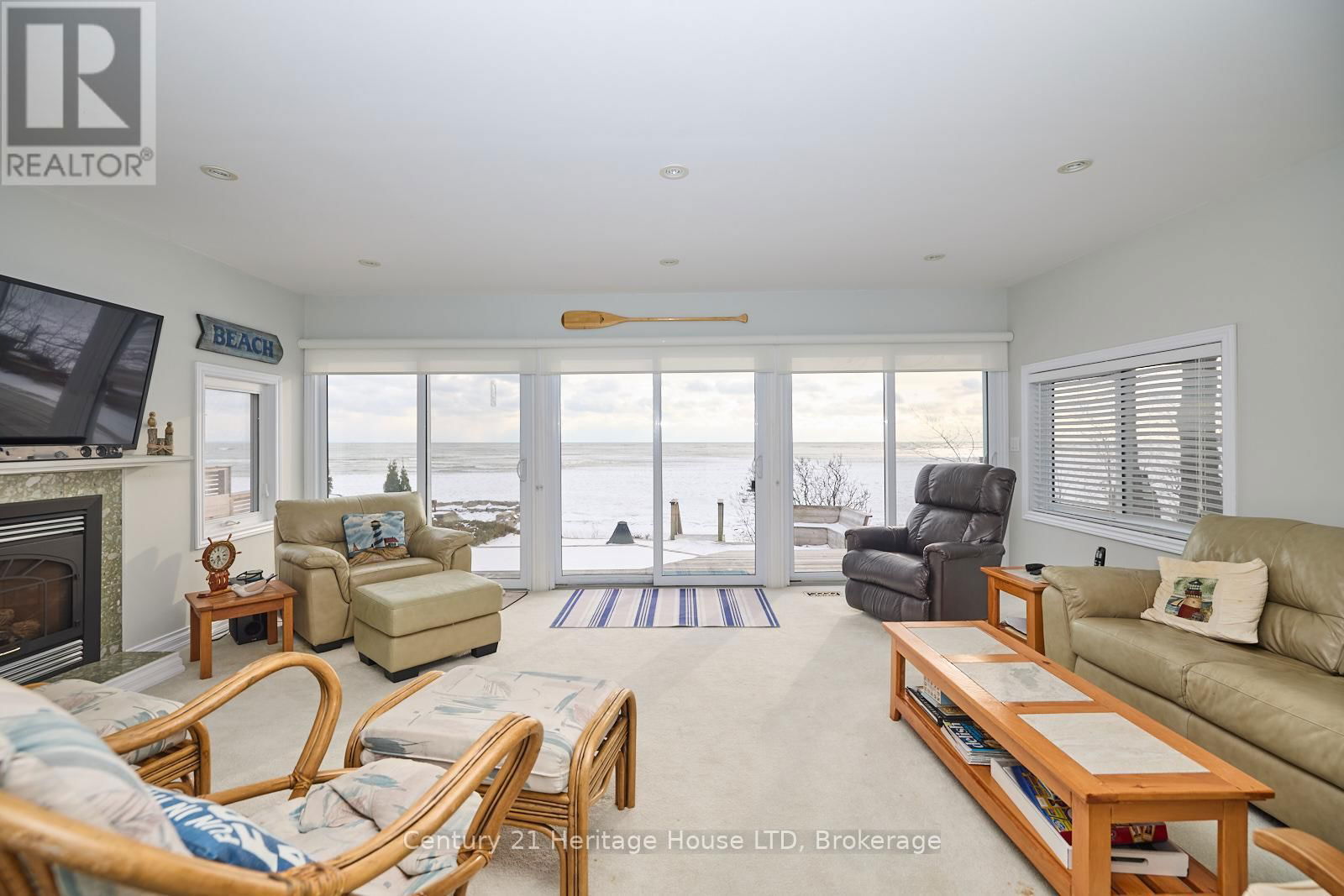 2901 VIMY ROAD Image 14