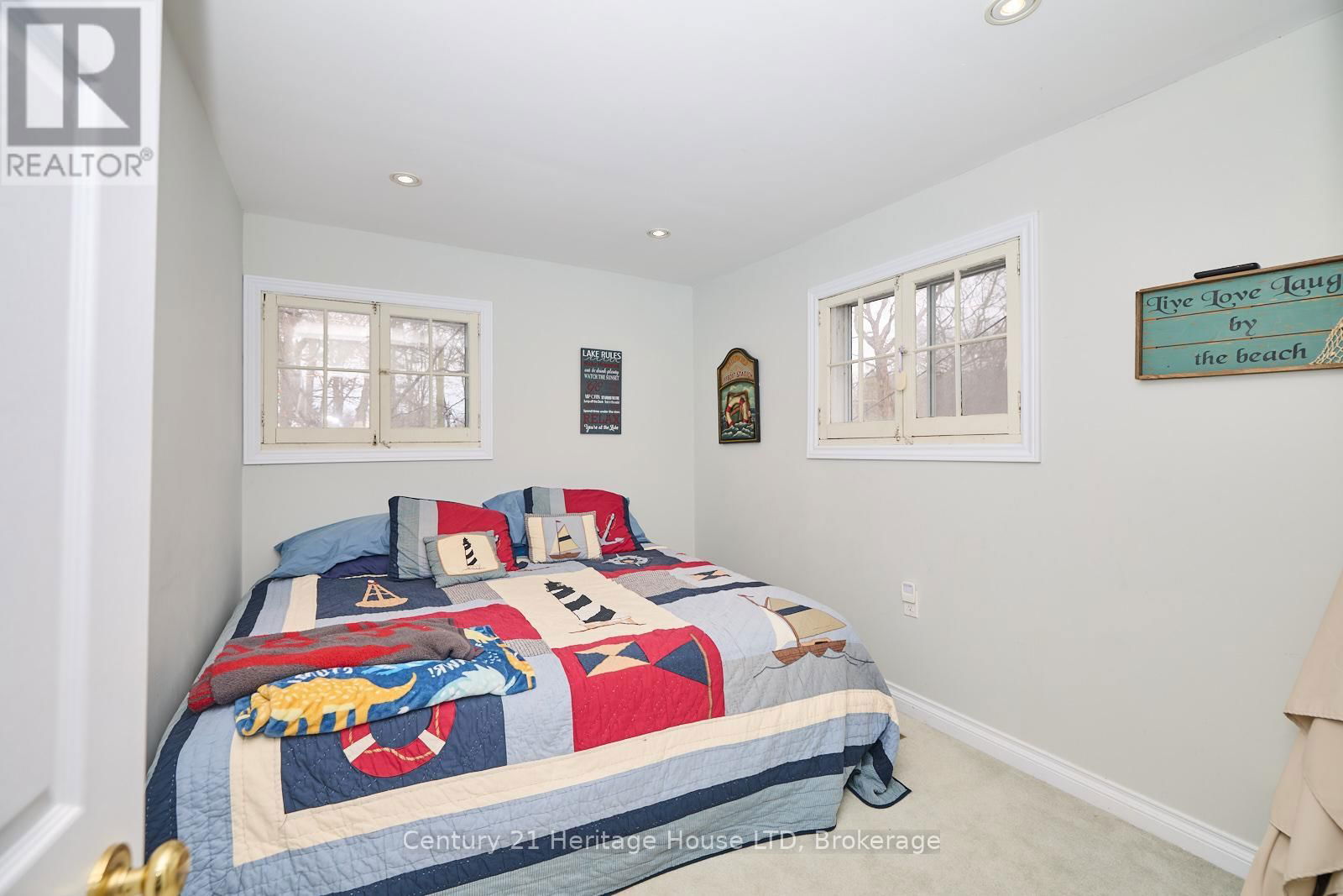 2901 VIMY ROAD Image 23