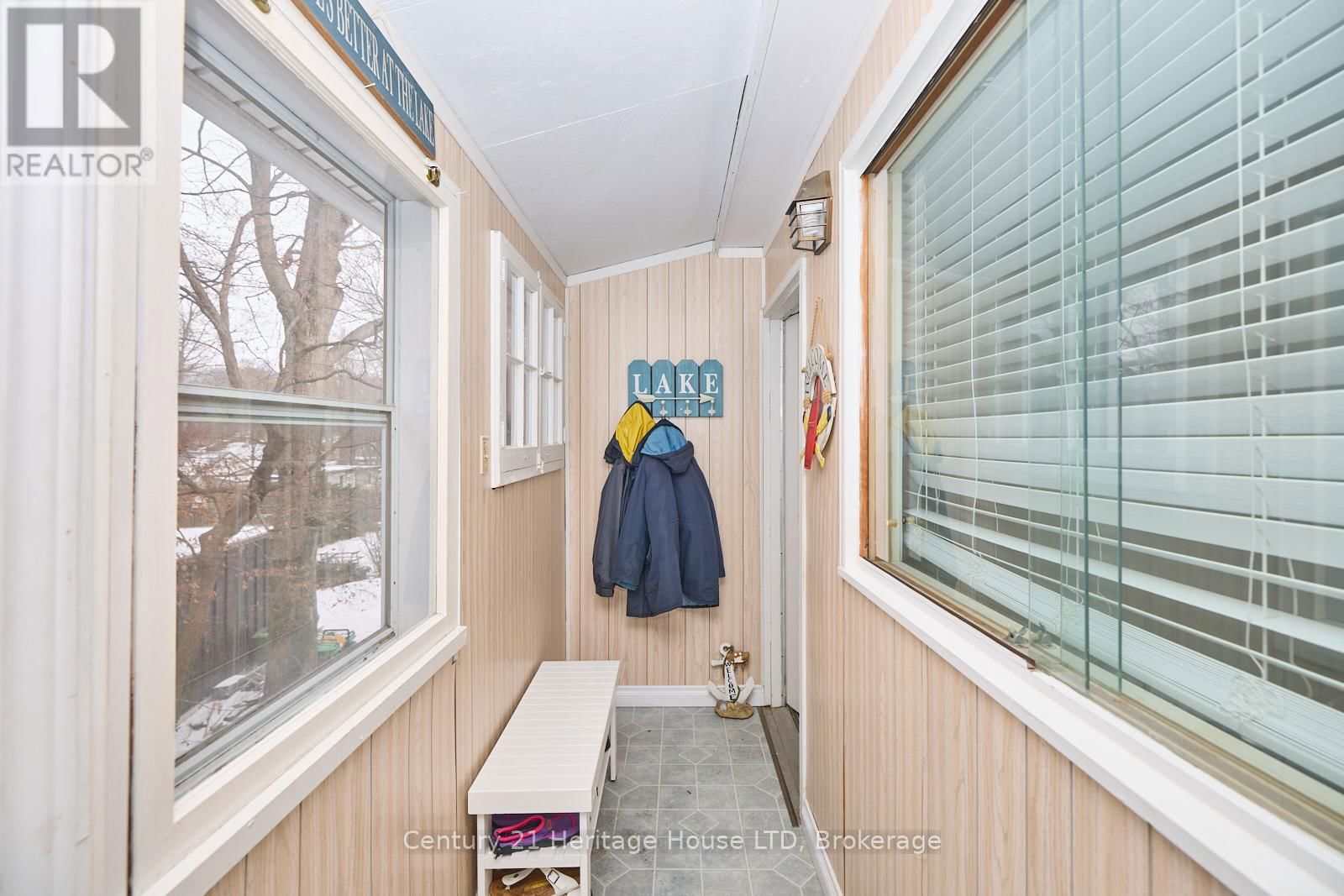 2901 VIMY ROAD Image 27