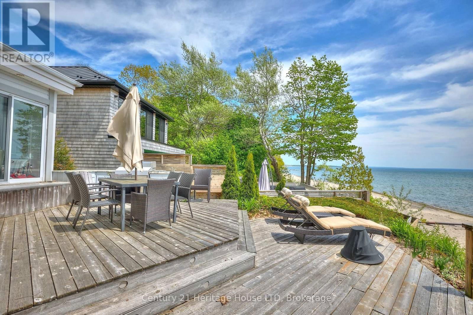 2901 VIMY ROAD Image 30