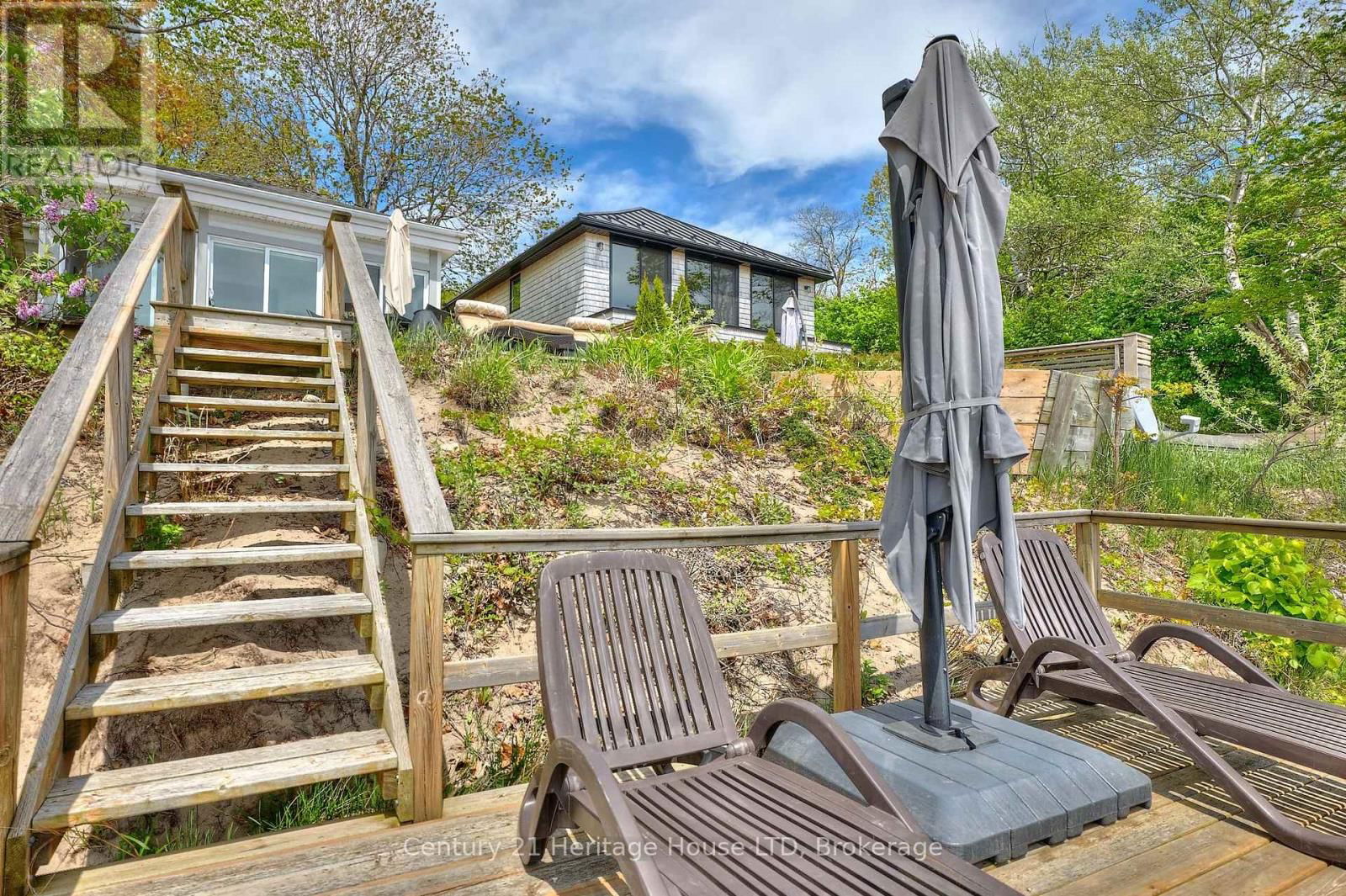 2901 VIMY ROAD Image 37