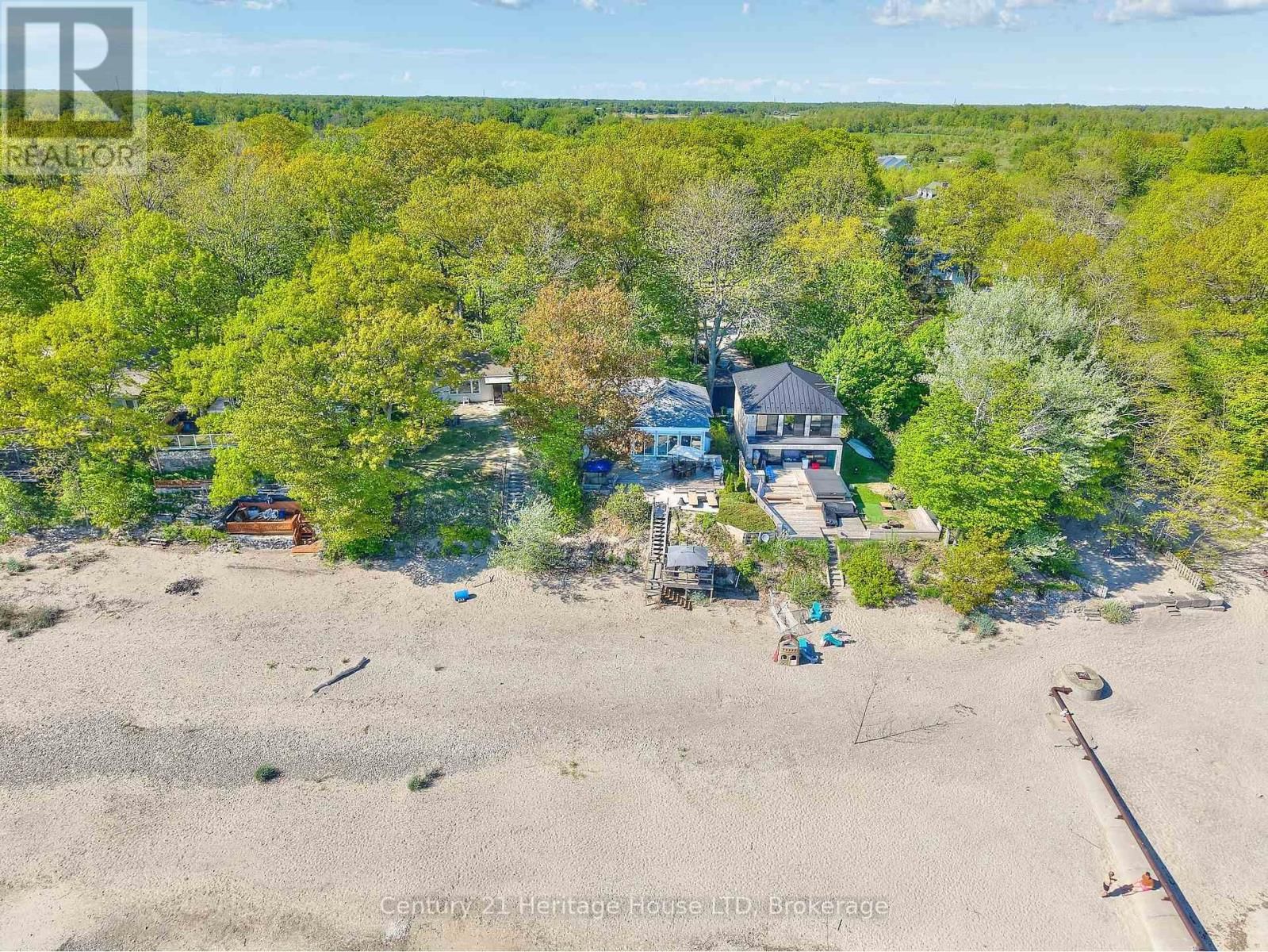 2901 VIMY ROAD Image 43