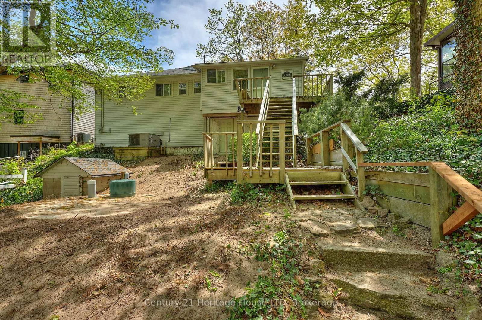 2901 VIMY ROAD Image 9
