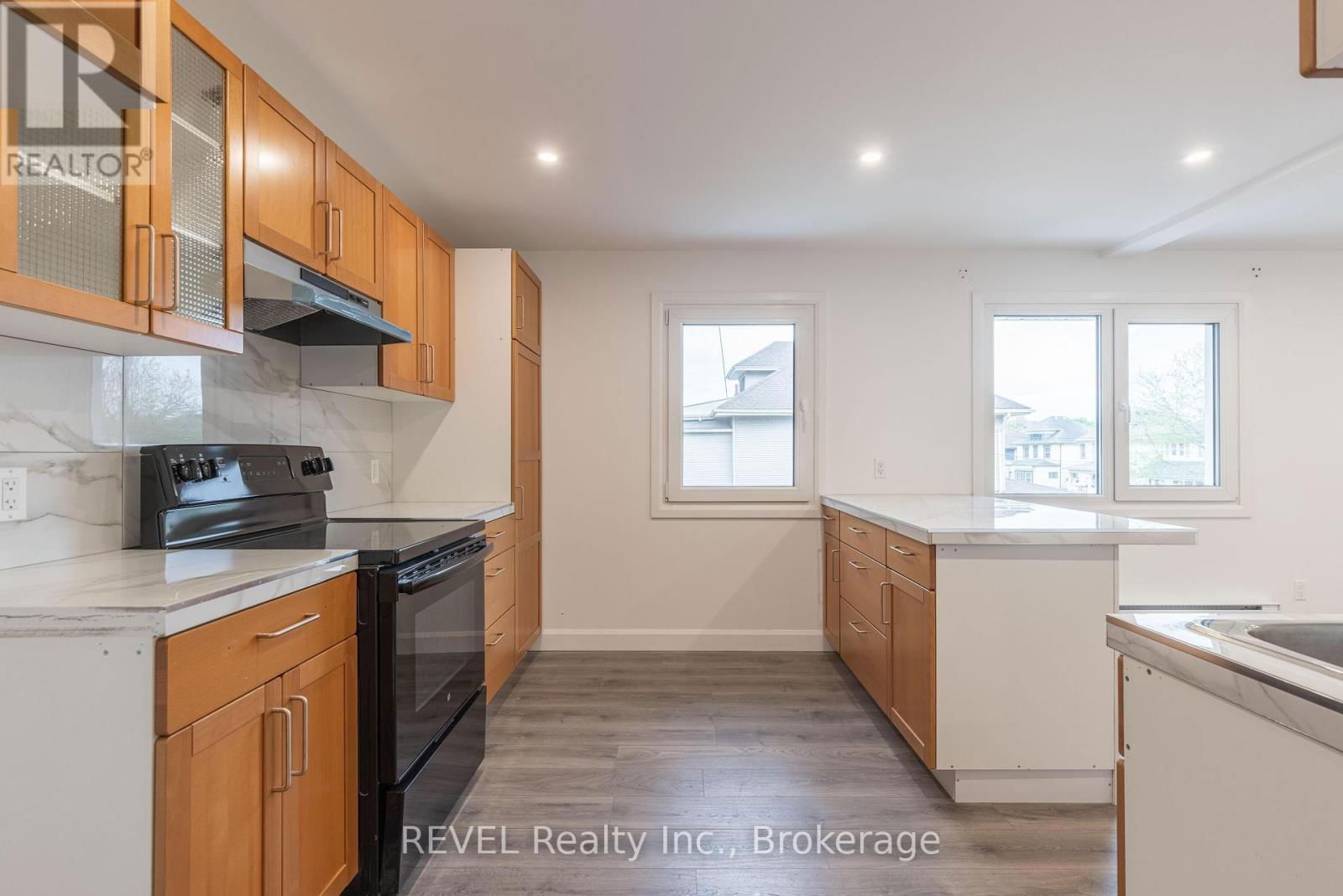 4992 MCRAE STREET Image 4
