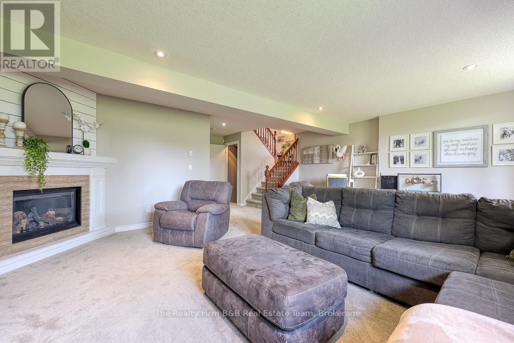 491 ALAN CRESCENT Image 28