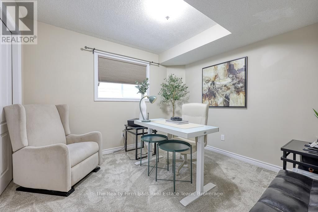 491 ALAN CRESCENT Image 30