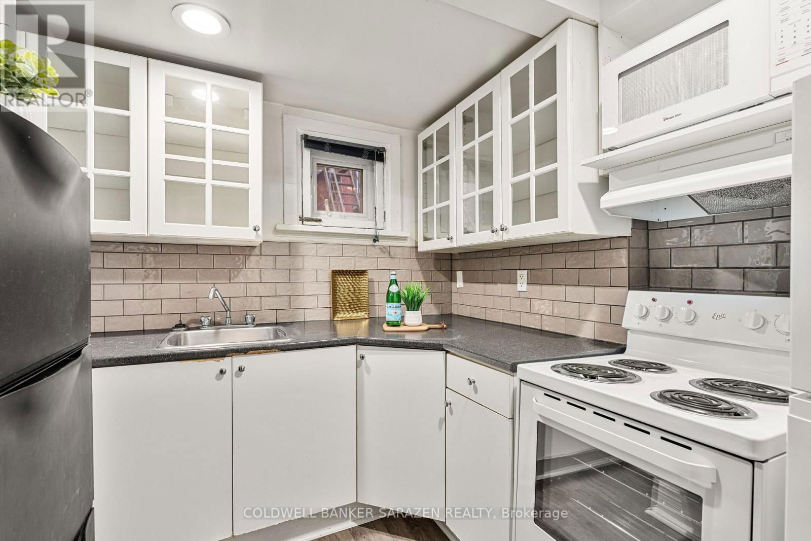 1 - 229 CHARLOTTE STREET Image 14