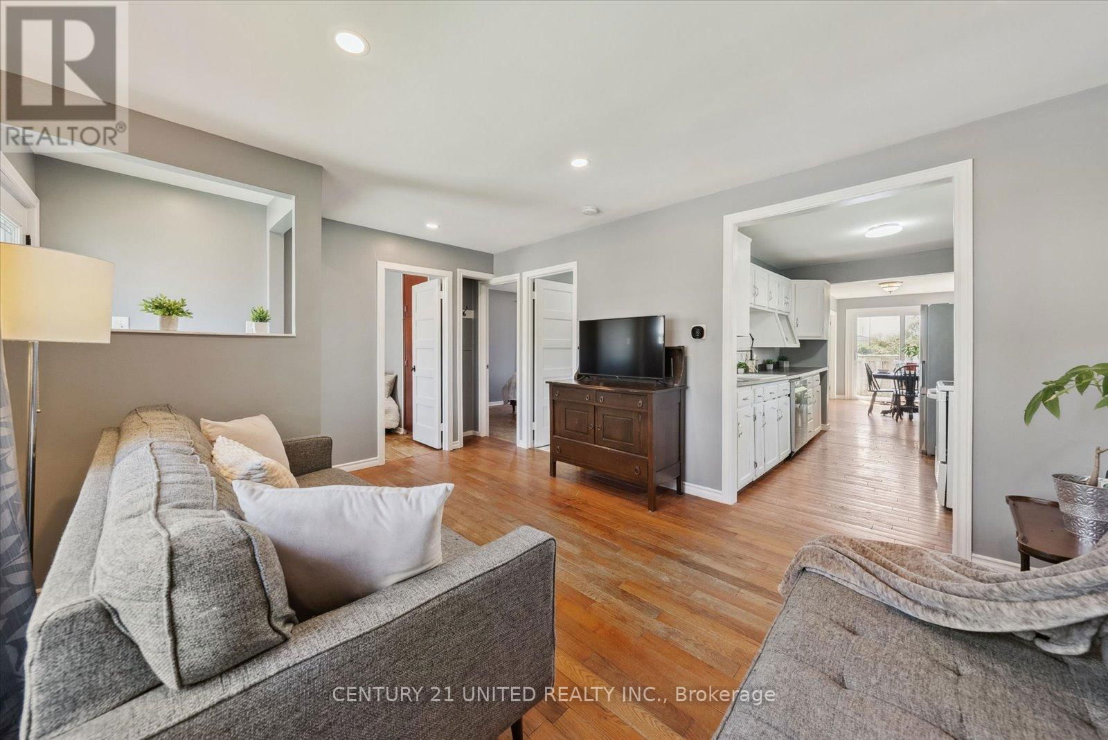 743 ST MARYS STREET Image 11