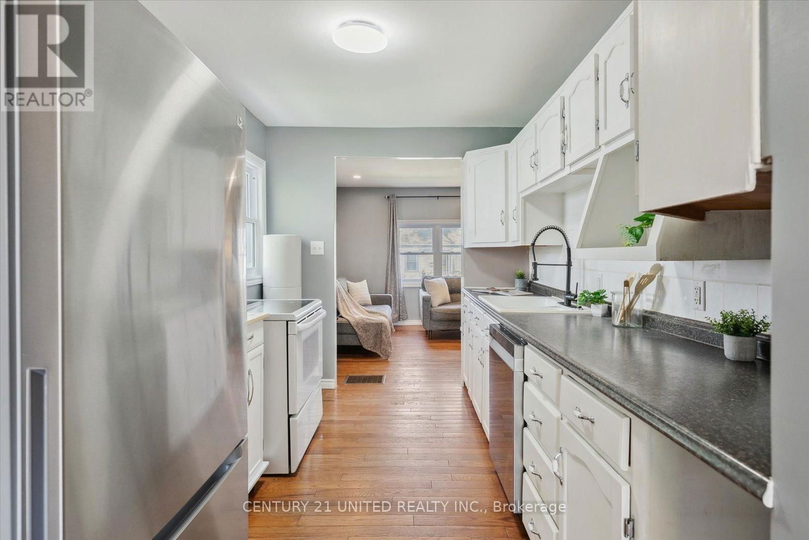 743 ST MARYS STREET Image 12