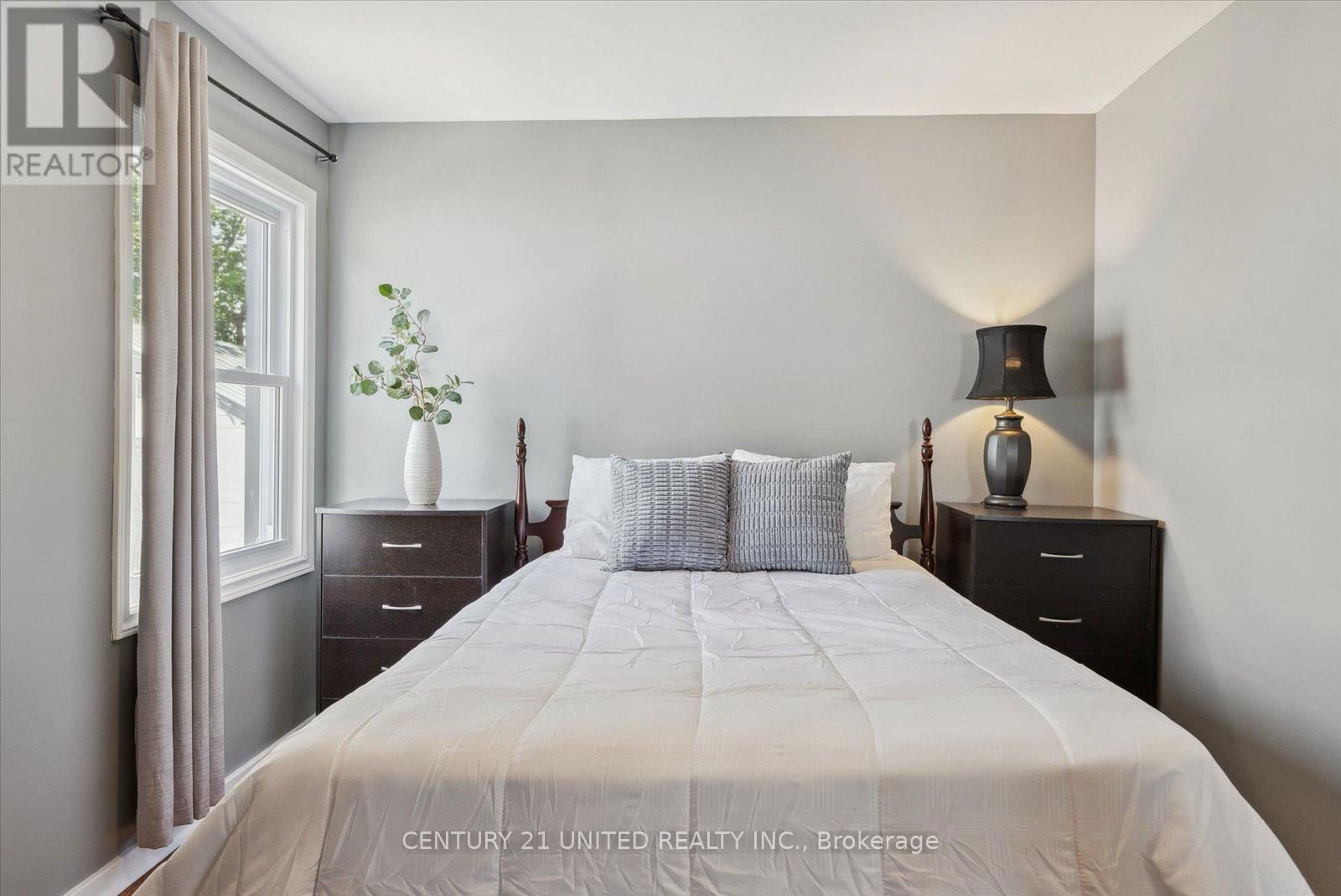 743 ST MARYS STREET Image 22