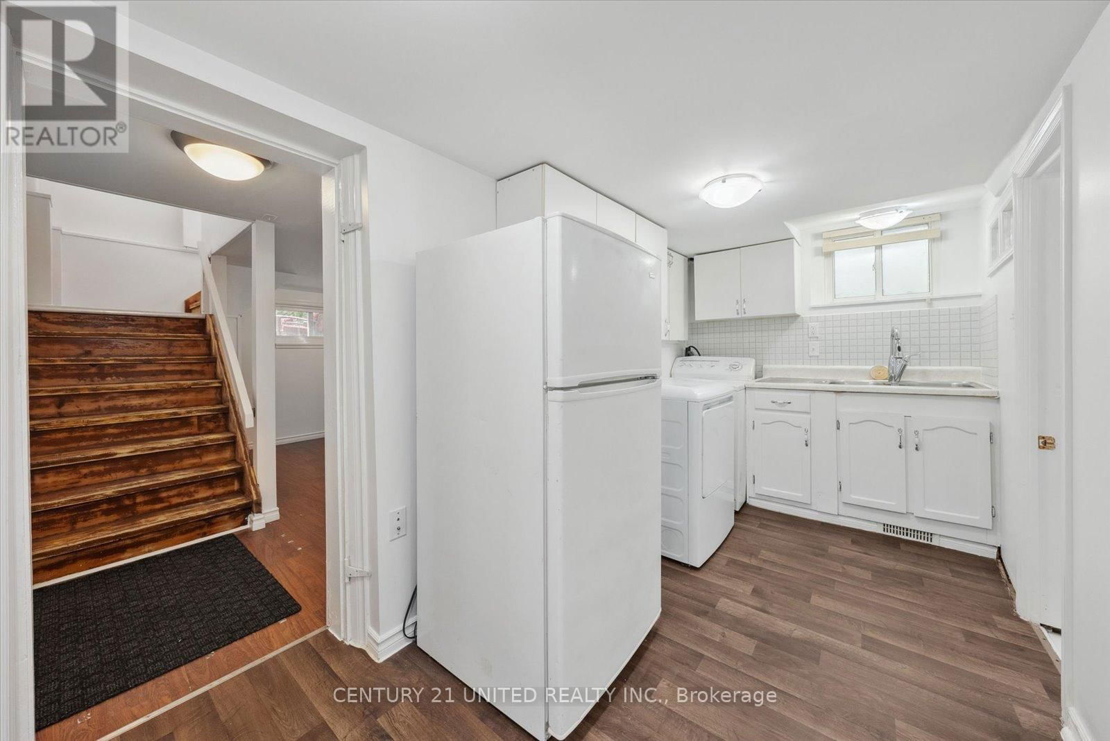 743 ST MARYS STREET Image 33