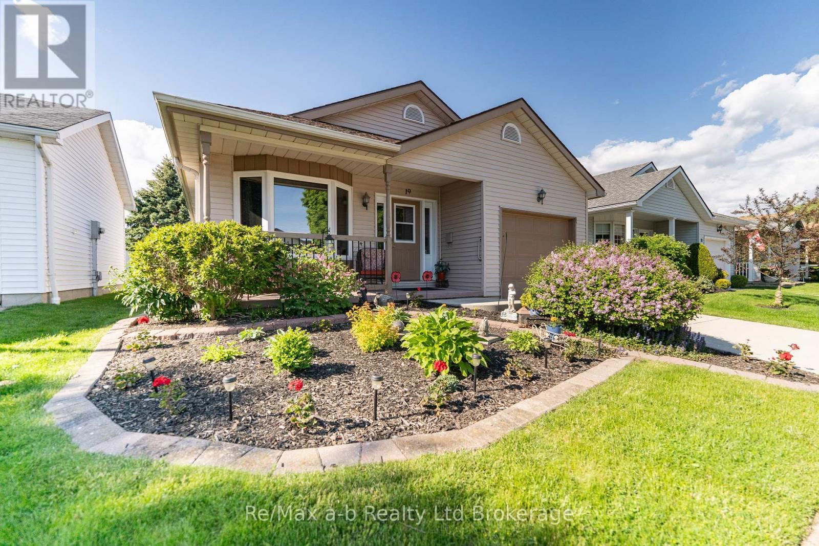 19 BRASHER DRIVE Image 2