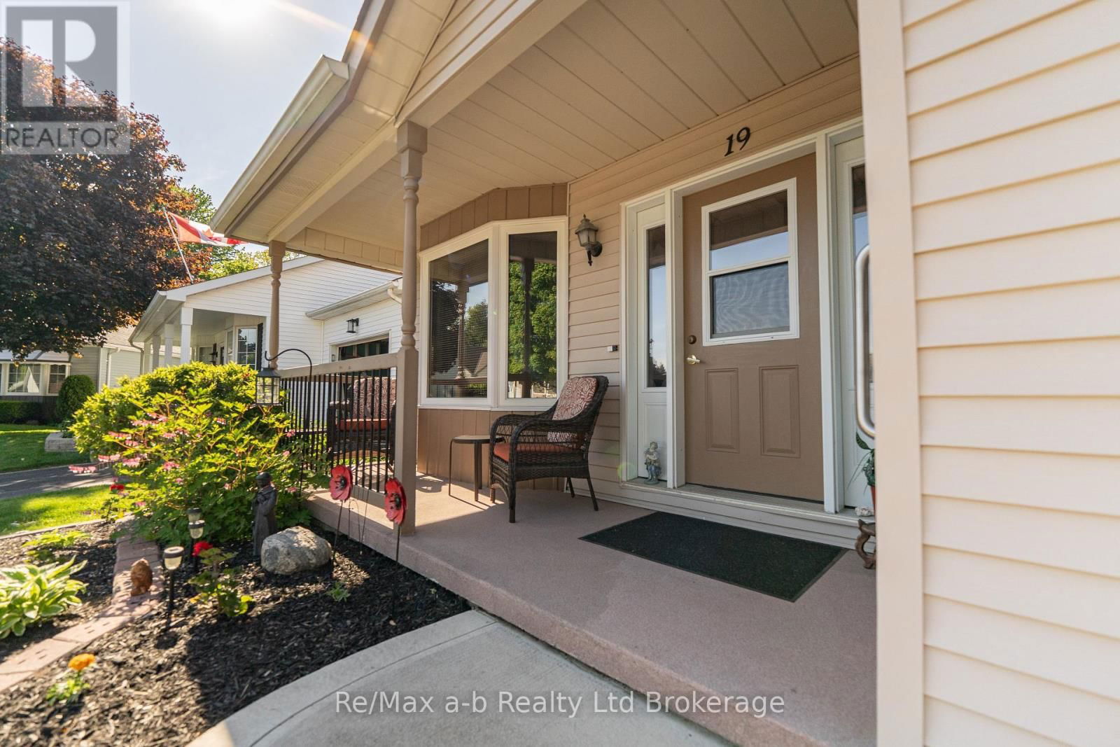 19 BRASHER DRIVE Image 4