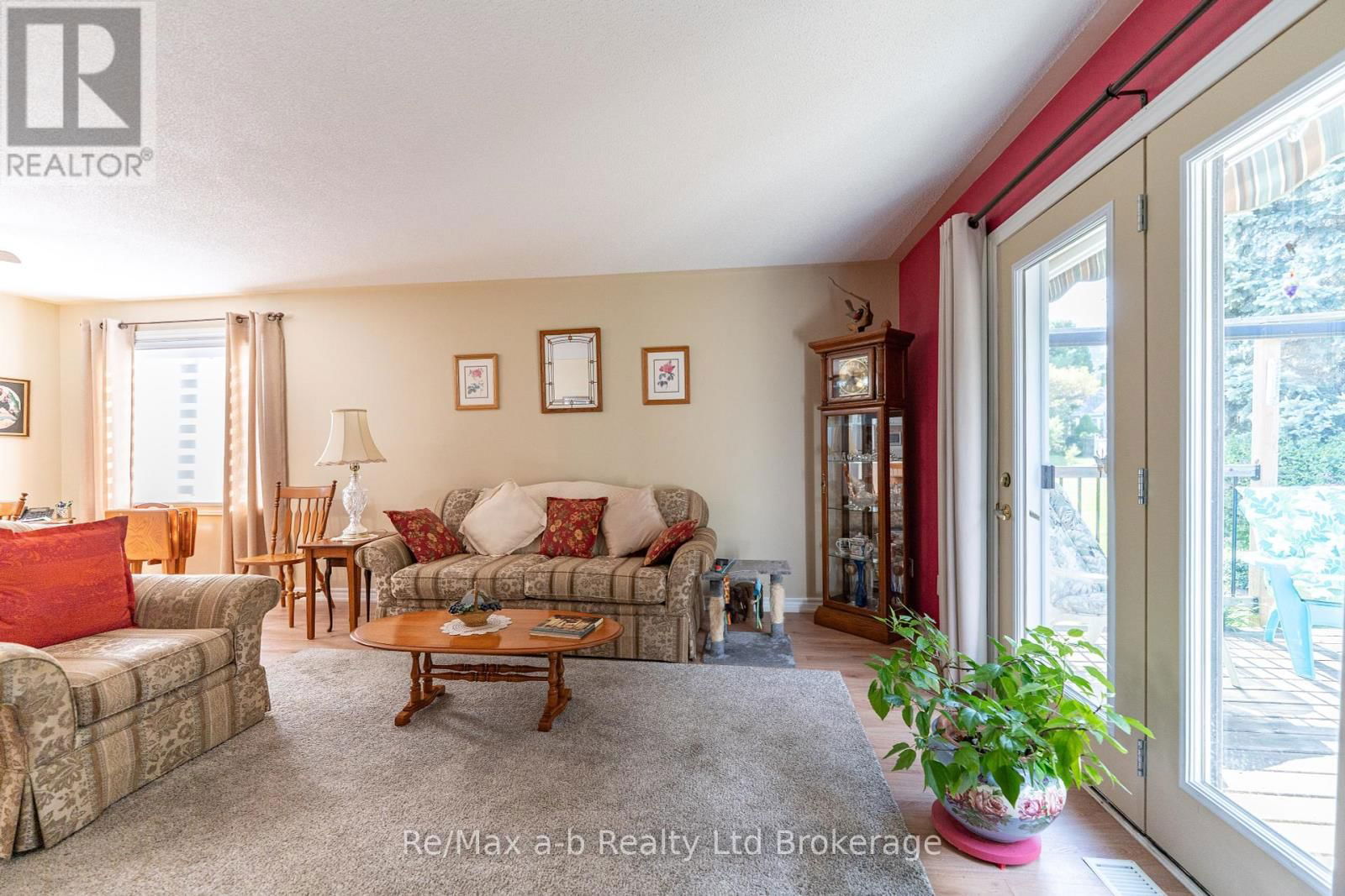19 BRASHER DRIVE Image 9