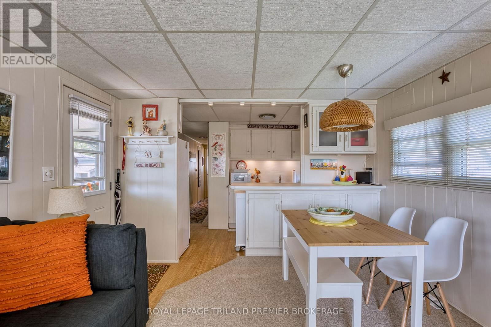 8 - 72931 BLUEWATER, R.R.#2 HIGHWAY Image 40