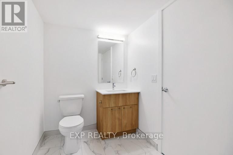 301 - 29 ROBINSON AVENUE Image 4