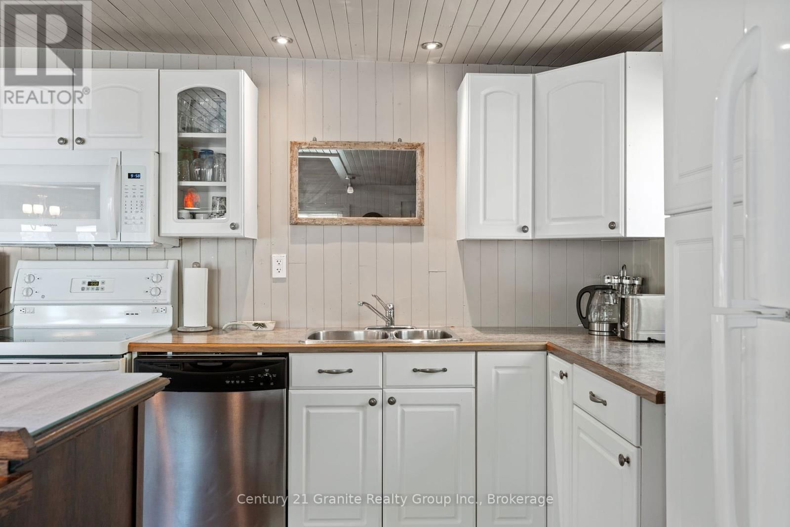 359 AVERY POINT ROAD Image 9
