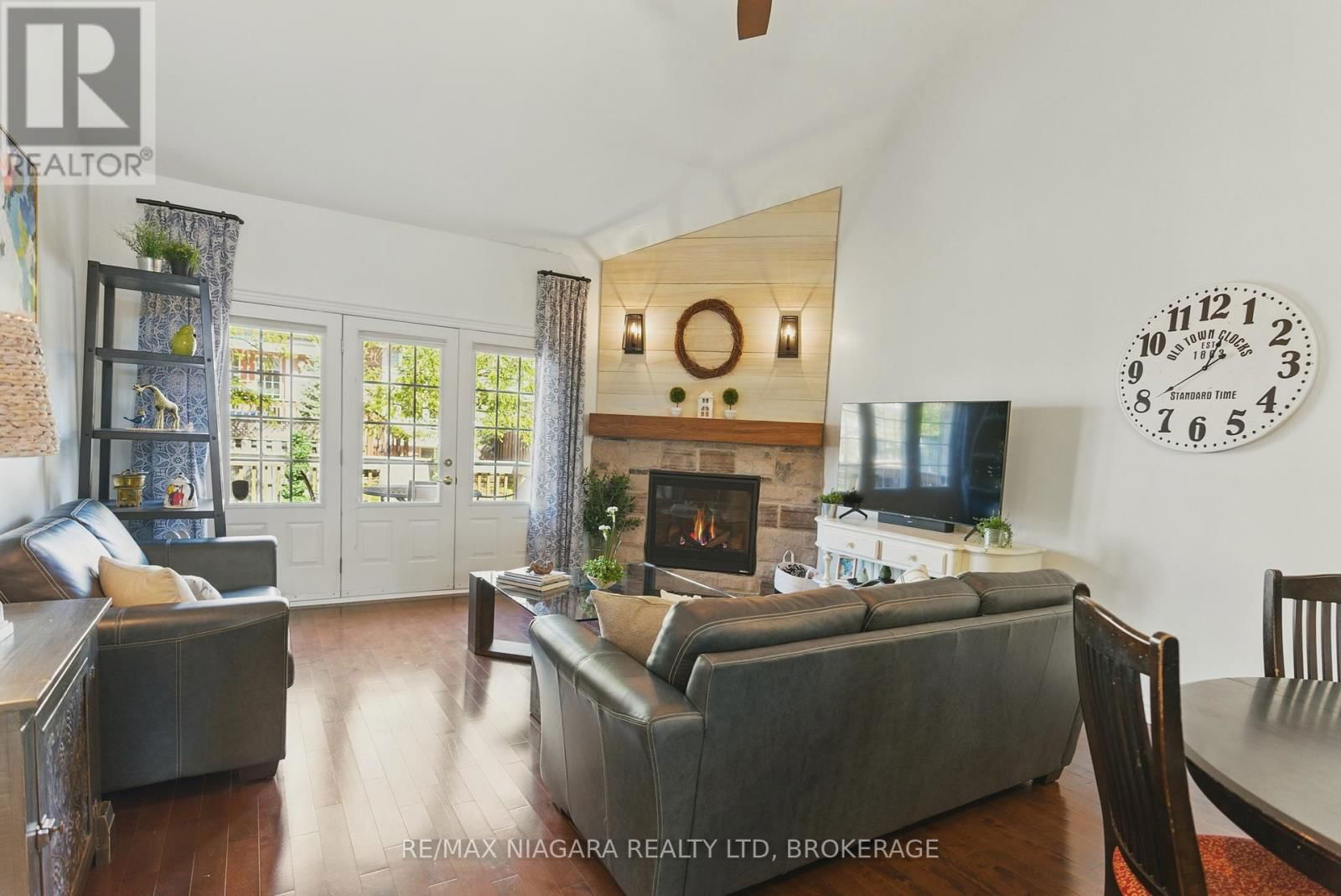 18 - 308 QUEENSTON STREET Image 14