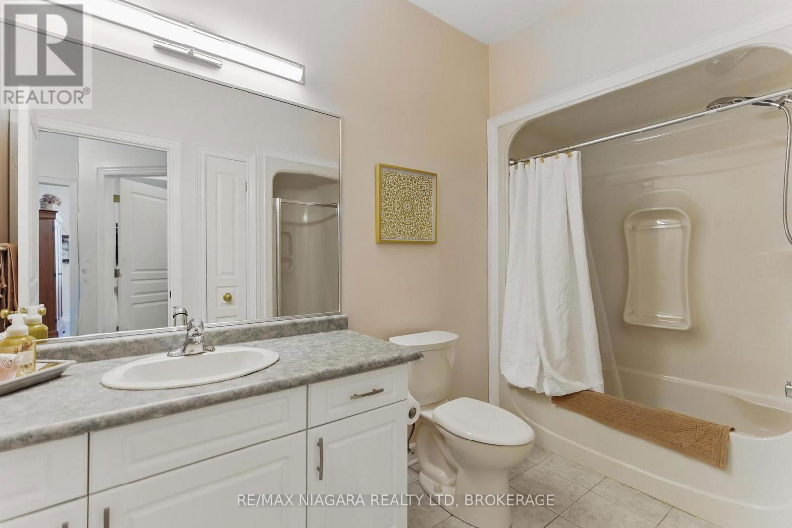 18 - 308 QUEENSTON STREET Image 25