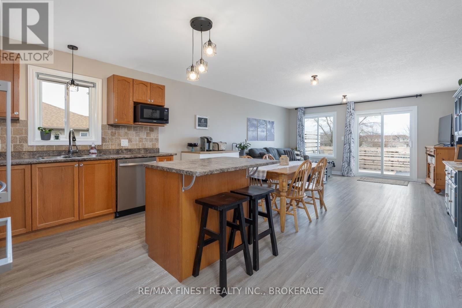 151 MACDOUGALL DRIVE Image 9