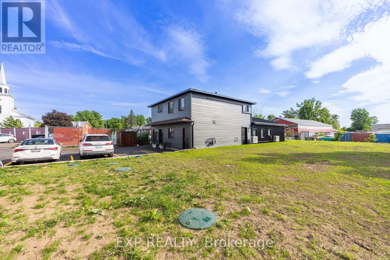 6610 FOURTH LINE ROAD Image 19