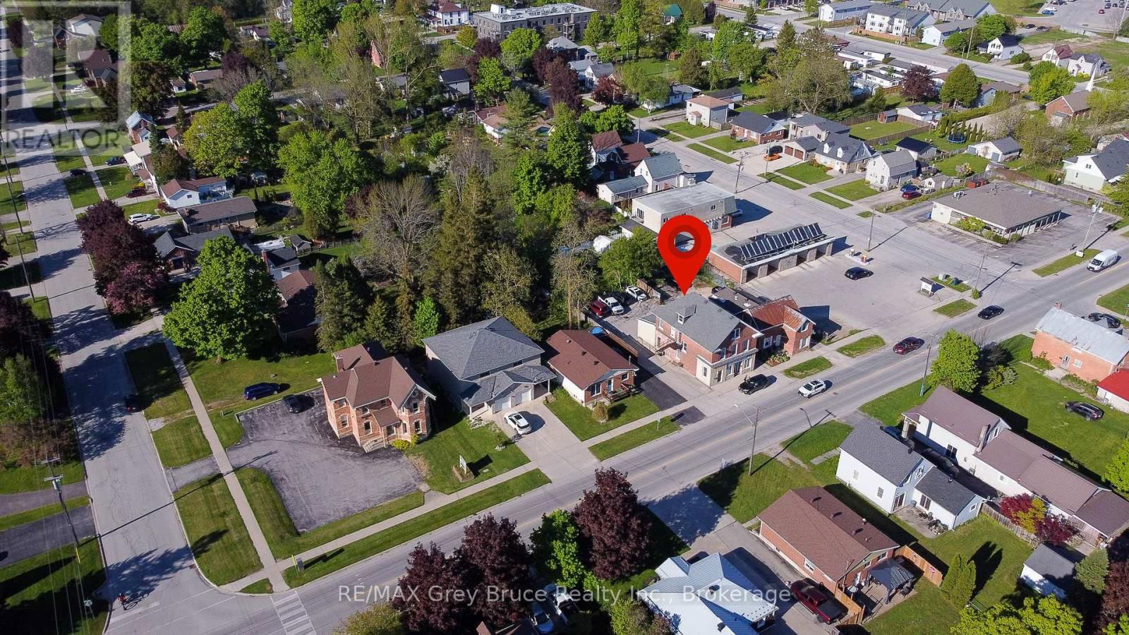 784 16TH STREET EAST Image 3