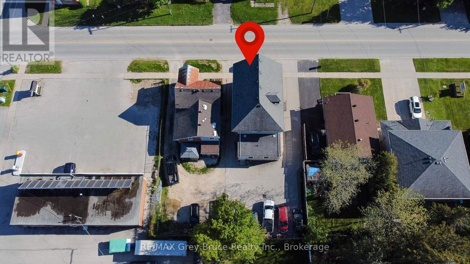 784 16TH STREET EAST Image 39
