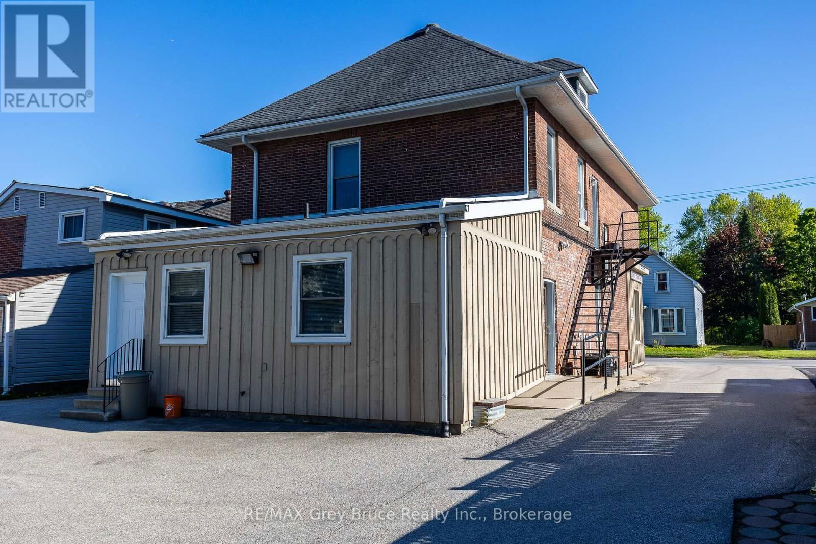 784 16TH STREET EAST Image 41
