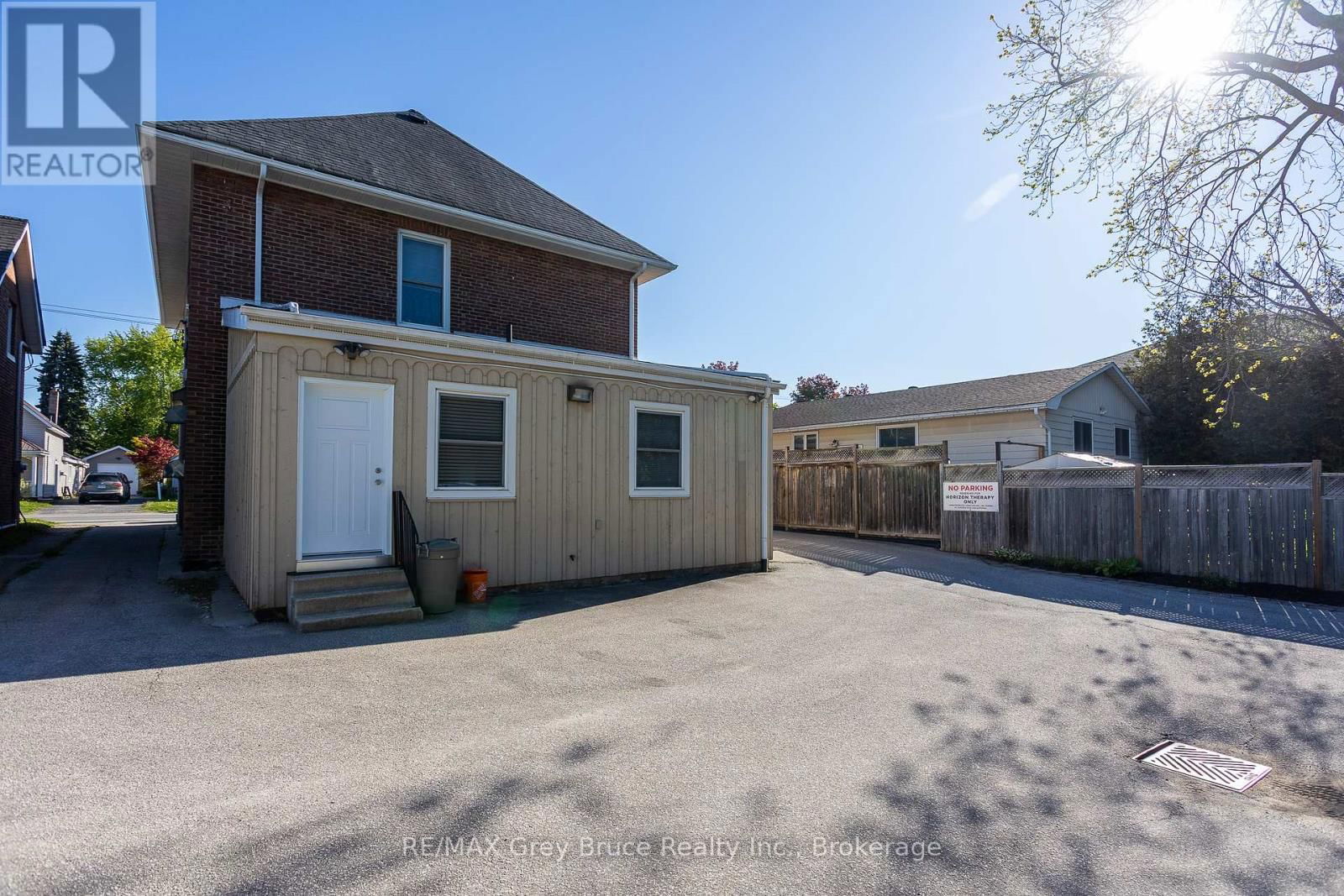 784 16TH STREET EAST Image 42
