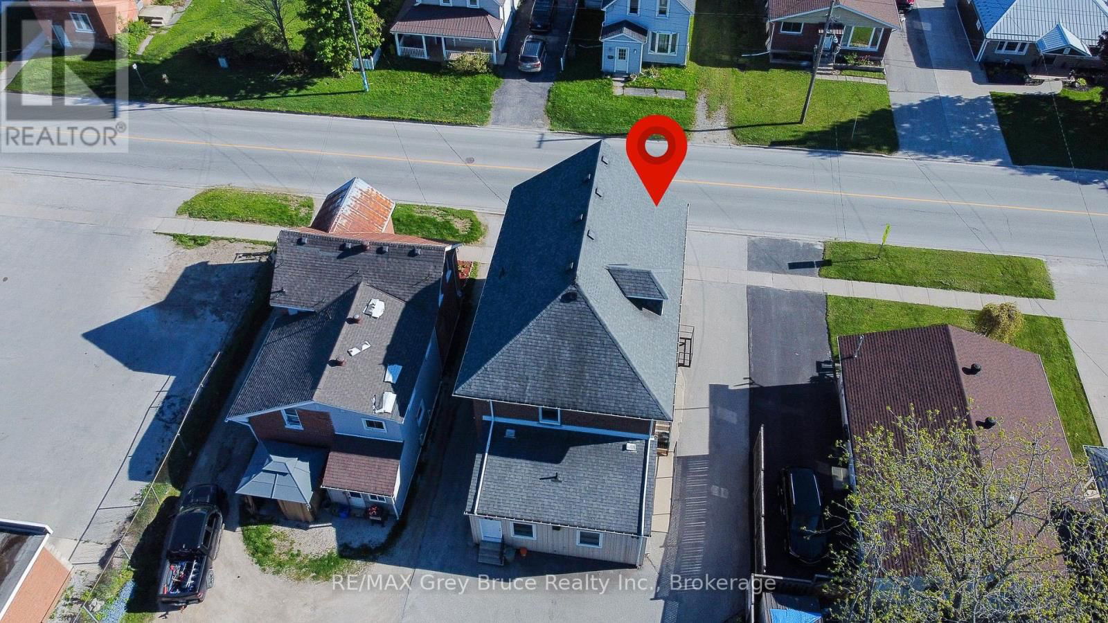 784 16TH STREET EAST Image 6