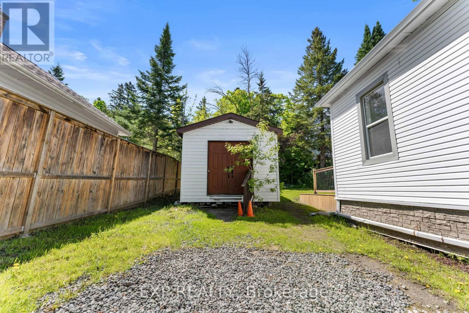 15 DUNCAN STREET EAST Image 27