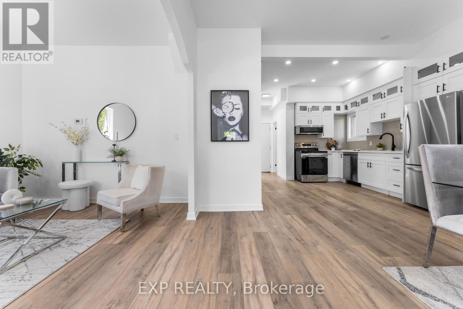 15 DUNCAN STREET EAST Image 8