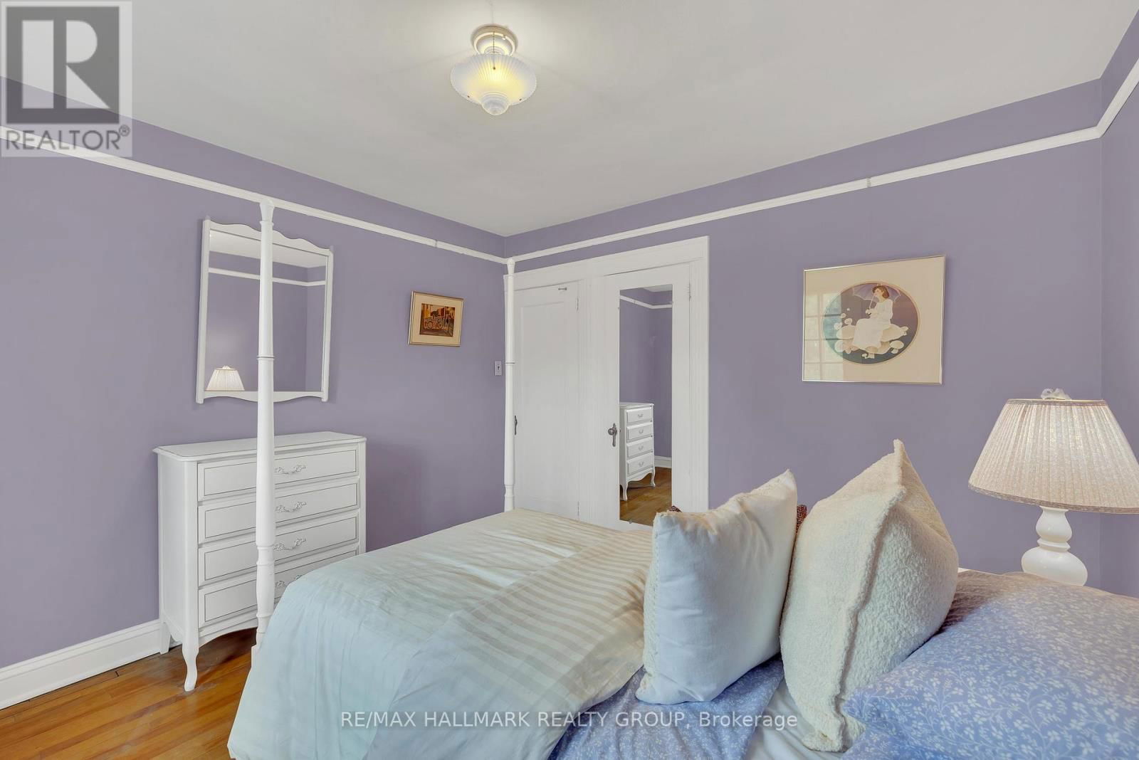396 HURON AVENUE SOUTH Image 22