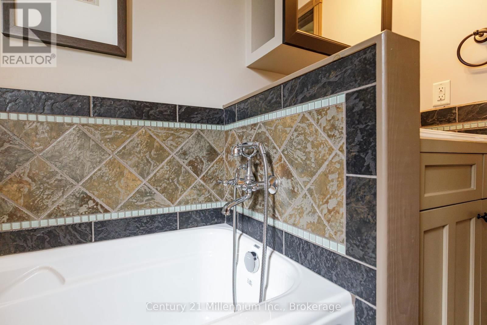 159 SNOWBRIDGE WAY Image 35
