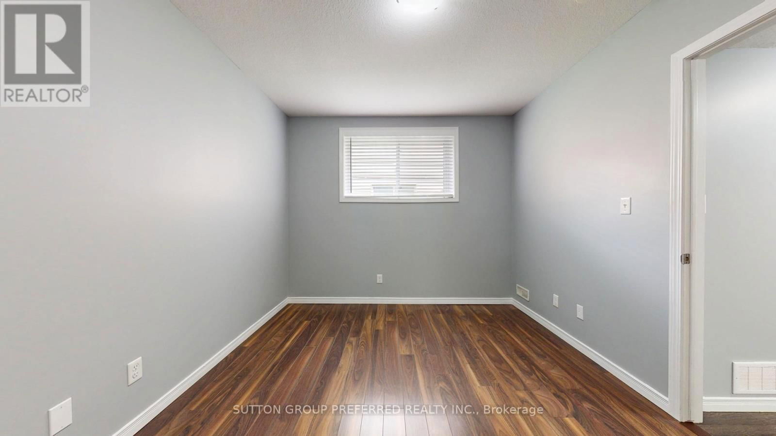 25 - 3200 SINGLETON AVENUE Image 18