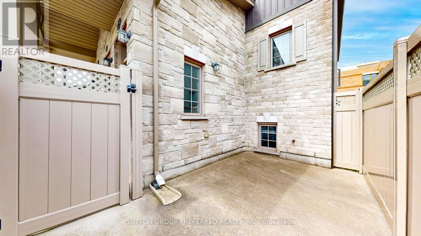 25 - 3200 SINGLETON AVENUE Image 3