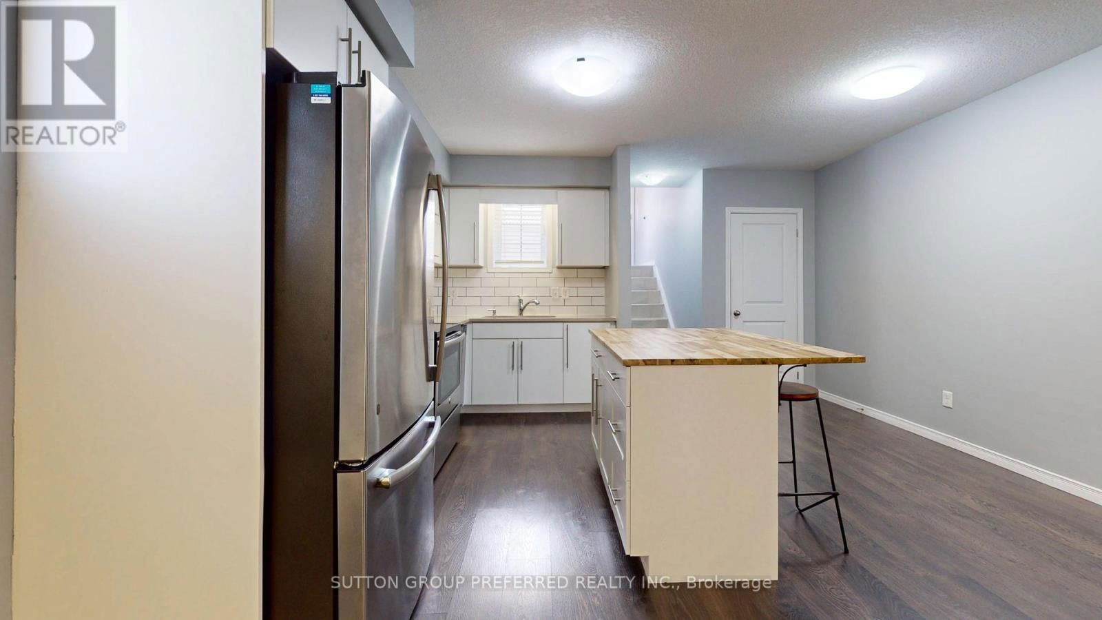 25 - 3200 SINGLETON AVENUE Image 8