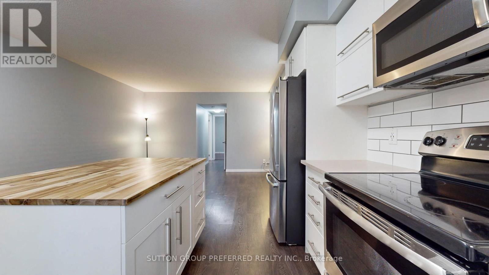 25 - 3200 SINGLETON AVENUE Image 9